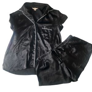 Victoria's Secret Black Short Sleeve Satin Pajama Set with White Piping EUC 10JT